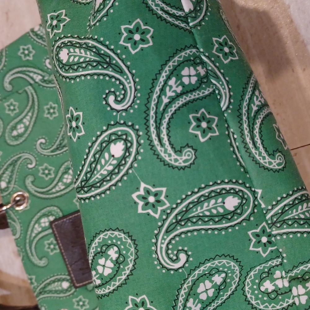 Neiman Marcus Green Paisley Tote Bag - Picture 5 of 7